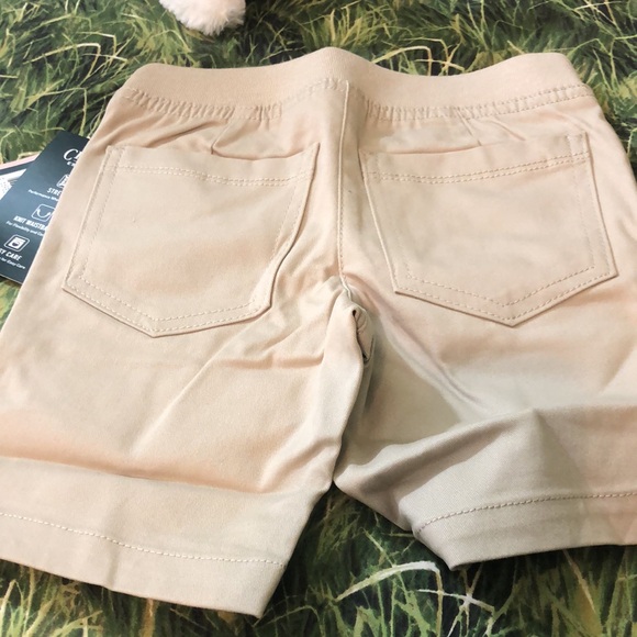 Girls bundle of NEW uniform shorts size 4 - Picture 7 of 8